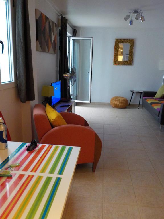 Attic At 91 Apartment Pinoso Екстериор снимка